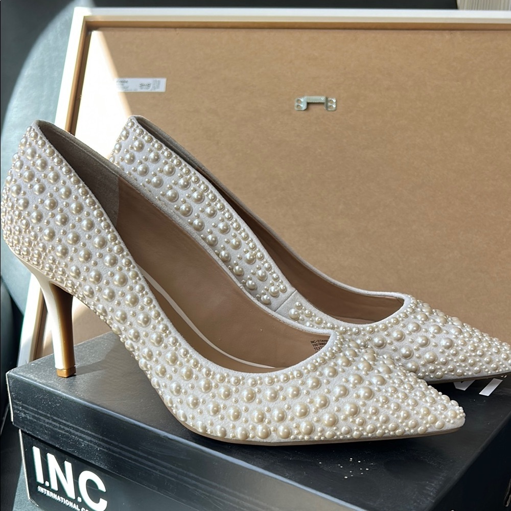Pearl Pumps Heels